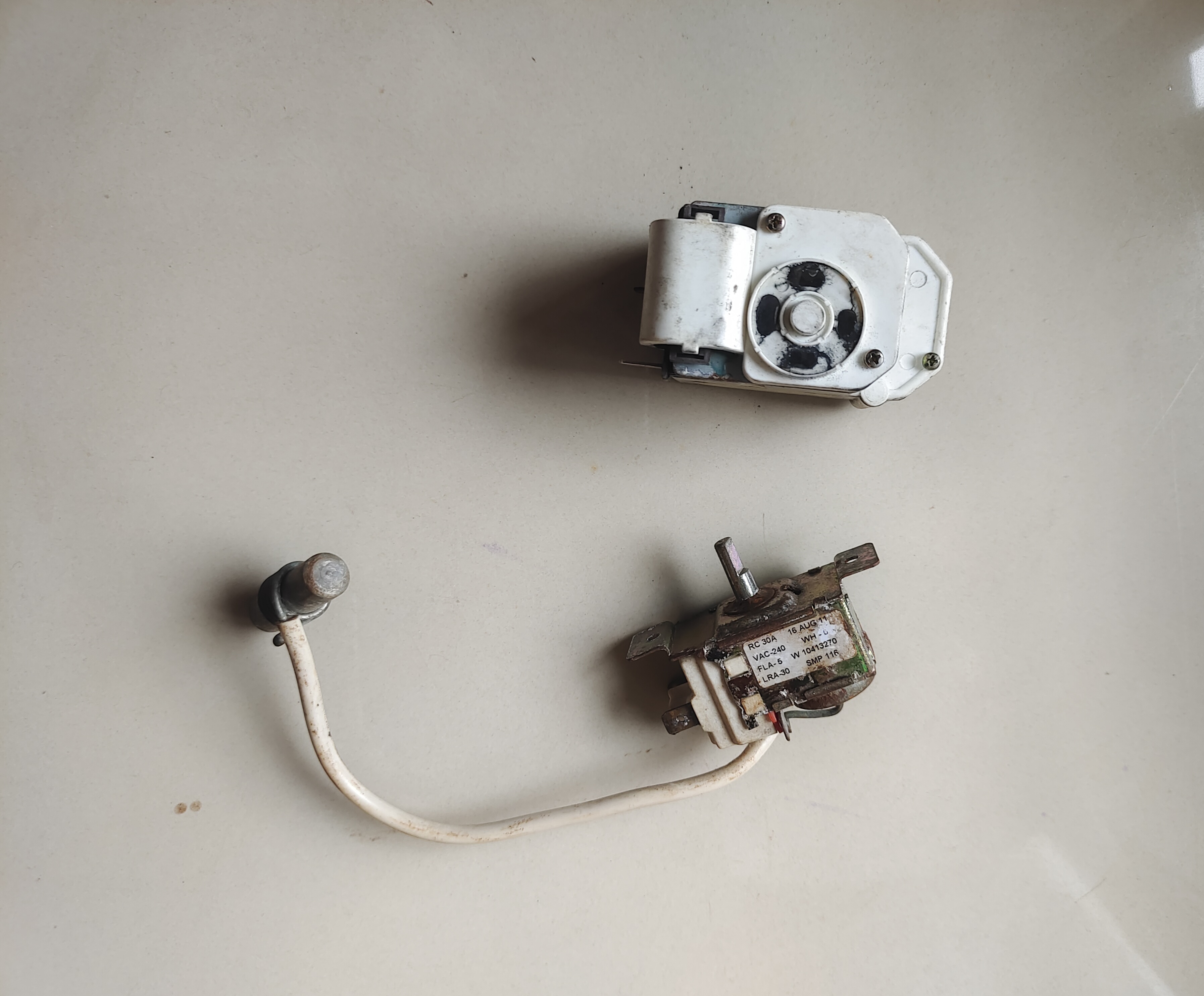 Be alert on fridge and Washing machine repairing, Check part photos with cost online then pay them. - image 2