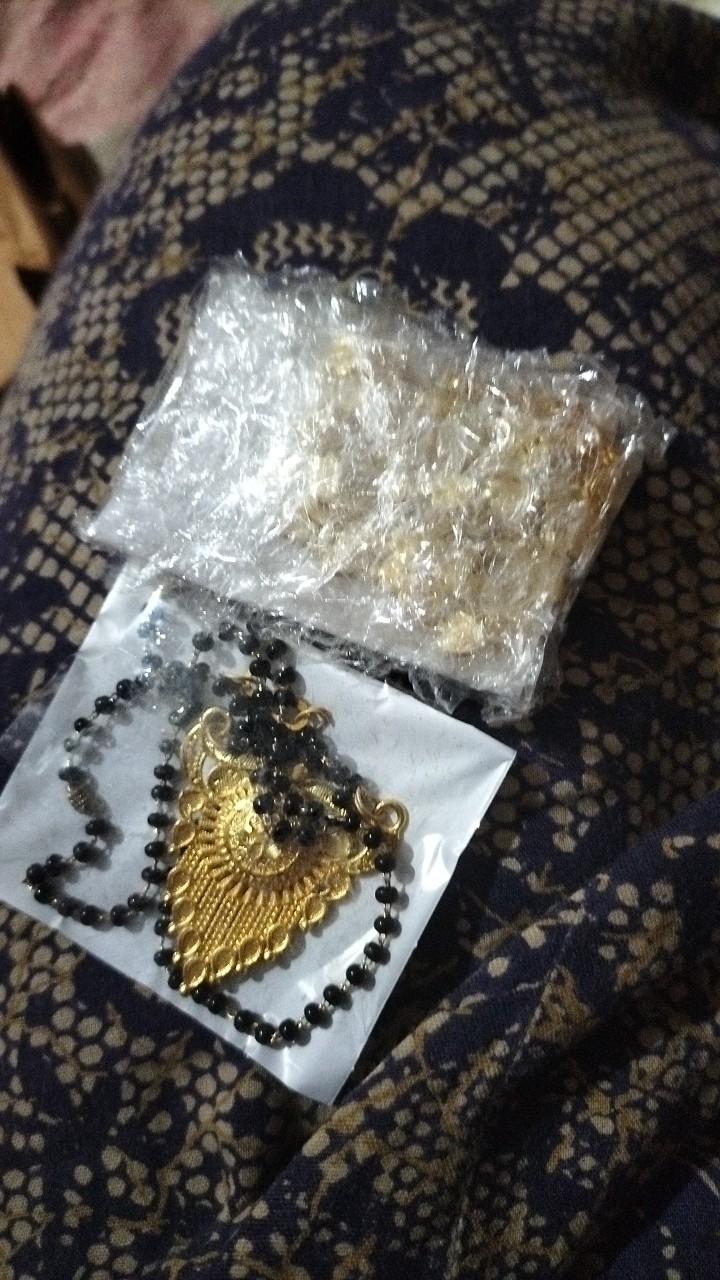 from meesho company they delivered another product and charged 1160 rupees  - image 2